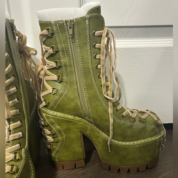 NWOB Dolls Kill / Club Exx Green Woodland Lucid Dream Corset Boots - Picture 5 of 8